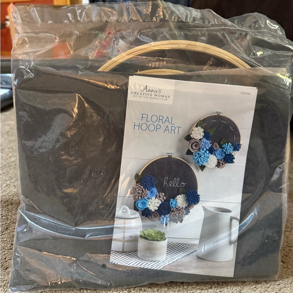 Annie Floral Hoop Art Kit - Blue and Gray